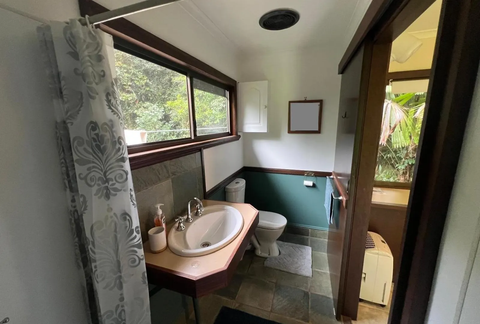Riflebird Lodge Topaz Australia
